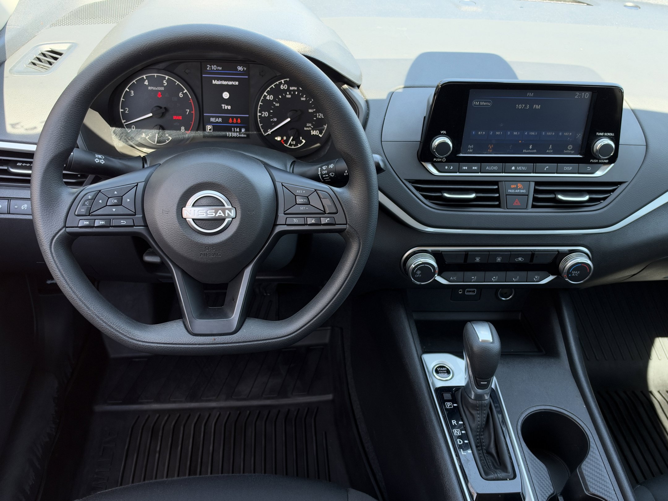 Used 2024 Nissan Altima 2.5 S FWD image 13