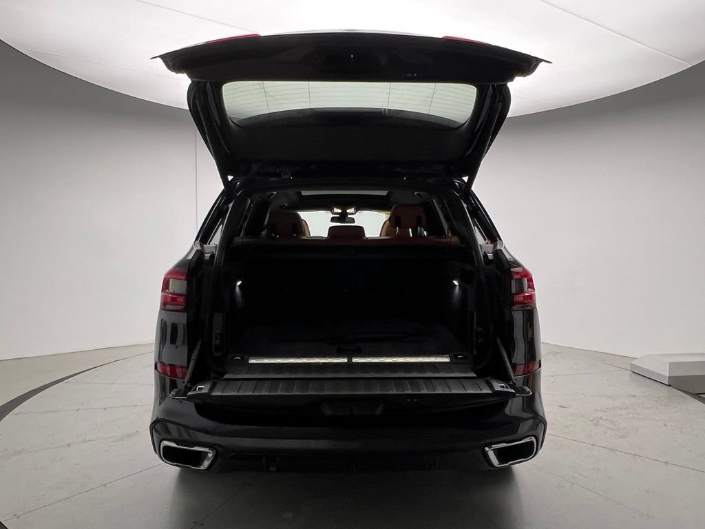 Certified 2022 BMW X5 xDrive45e w/ M Sport Package AWD/4WD image 5