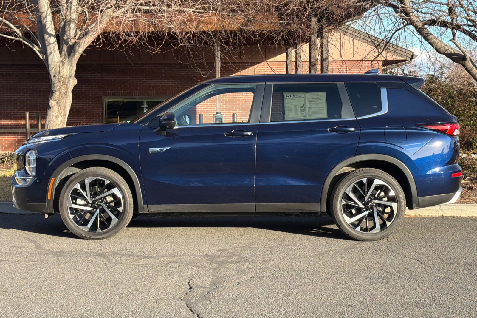 Used 2024 Mitsubishi Outlander SE image 7