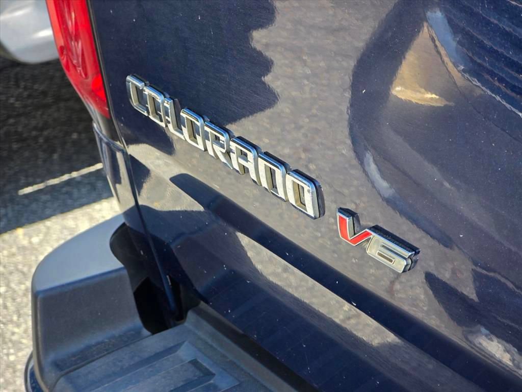 Used 2019 Chevrolet Colorado W/T w/ WT Convenience Package RWD image 13