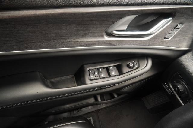 Used 2021 Jeep Grand Cherokee L Limited RWD image 20