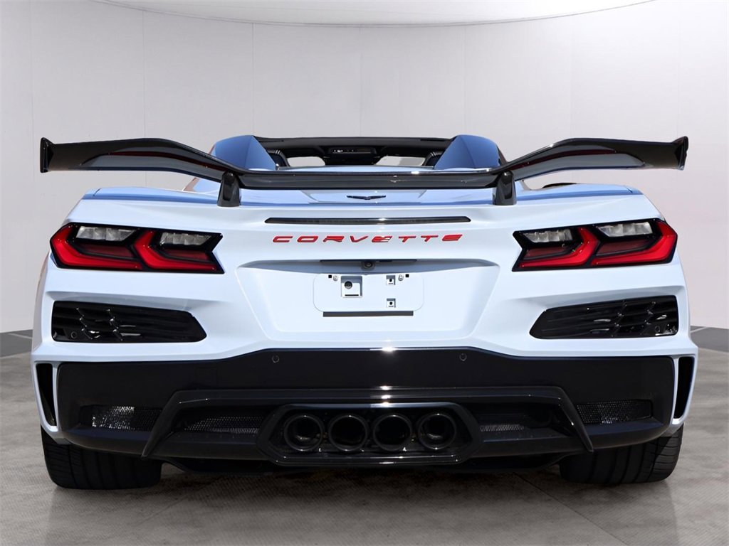 Used 2024 Chevrolet Corvette Z06 w/ Z07 Performance Package image 7