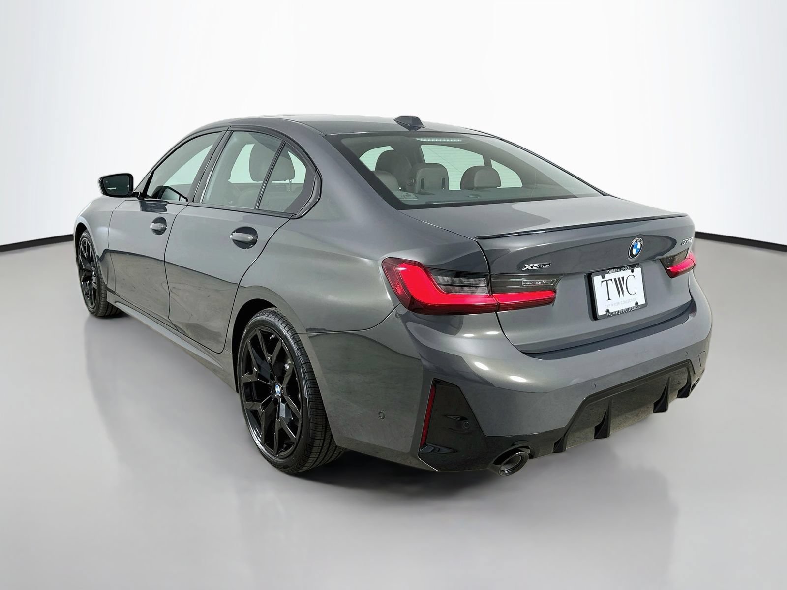 New 2026 BMW 330i xDrive Sedan w/ M Sport Package AWD/4WD image 7
