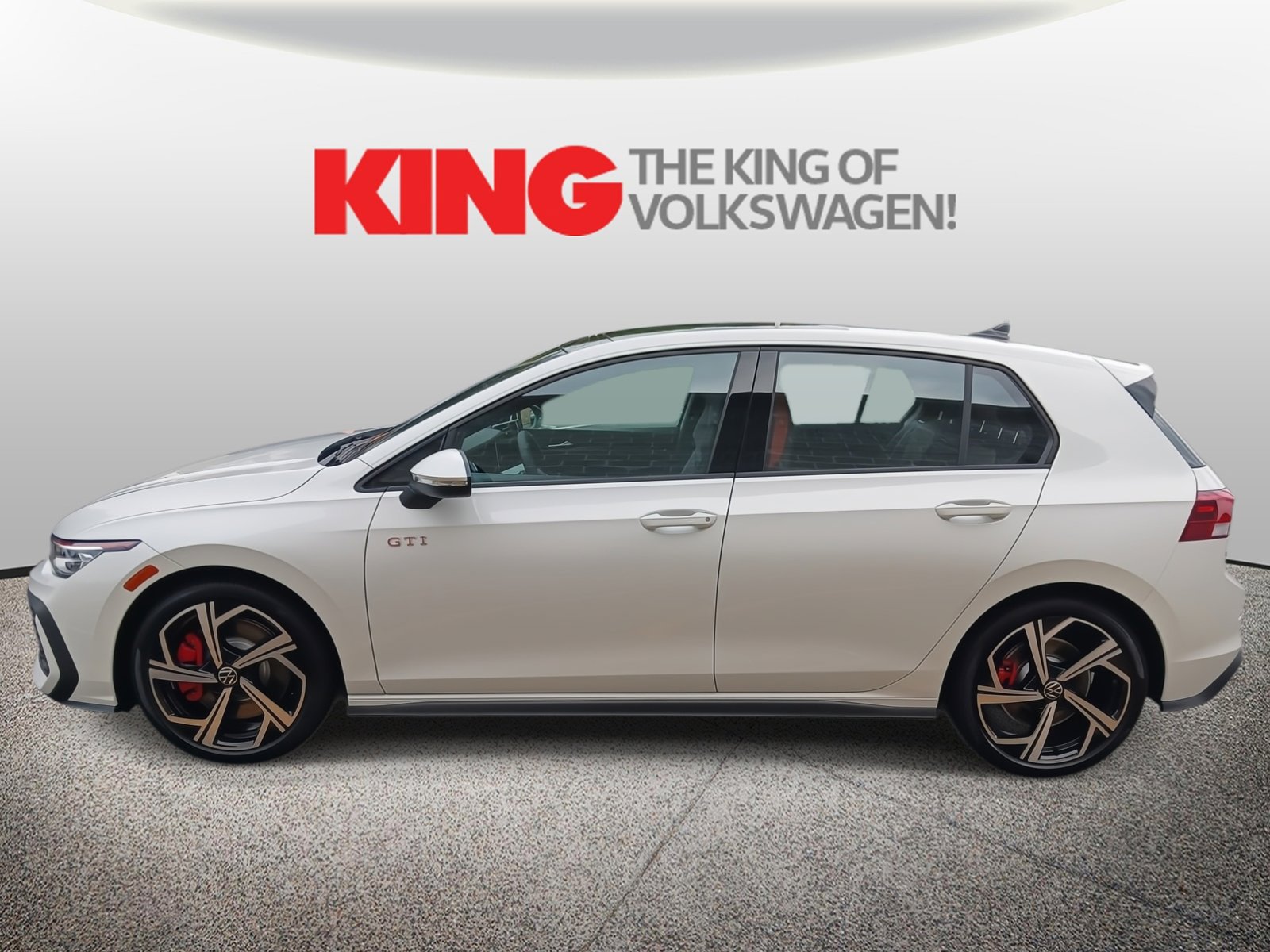 New 2025 Volkswagen GTI SE image 4