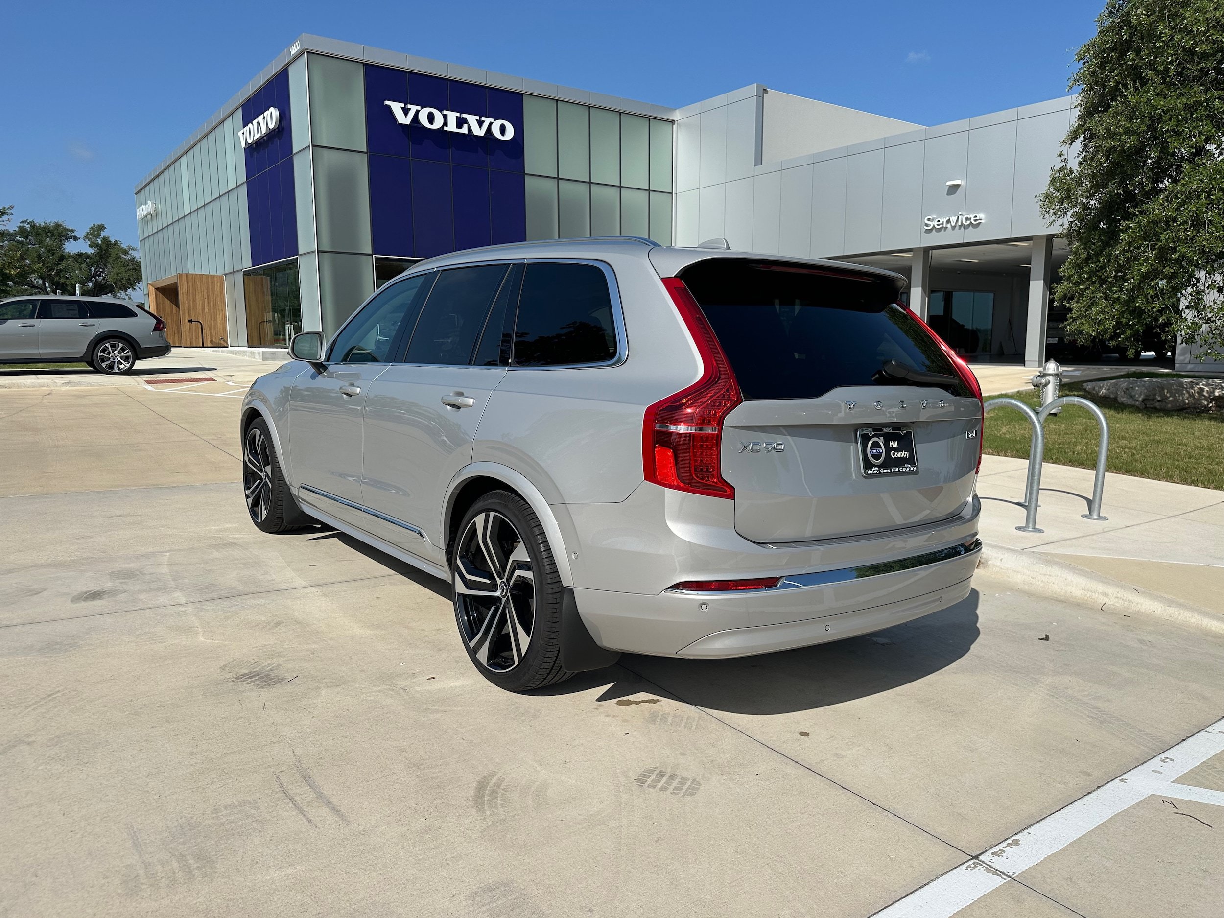 Used 2025 Volvo XC90 B6 Ultra w/ Lounge Package AWD/4WD image 4