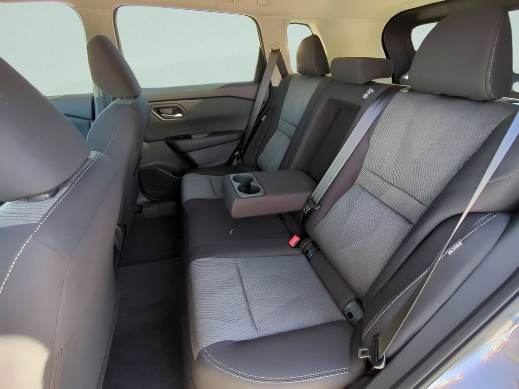 Certified 2026 Nissan Rogue SV FWD image 21