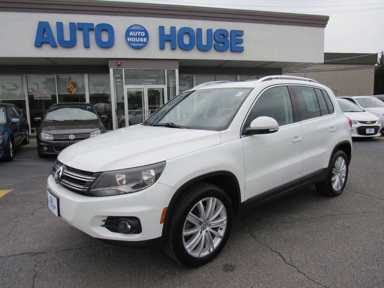 Used 2015 Volkswagen Tiguan SEL AWD/4WD image 1