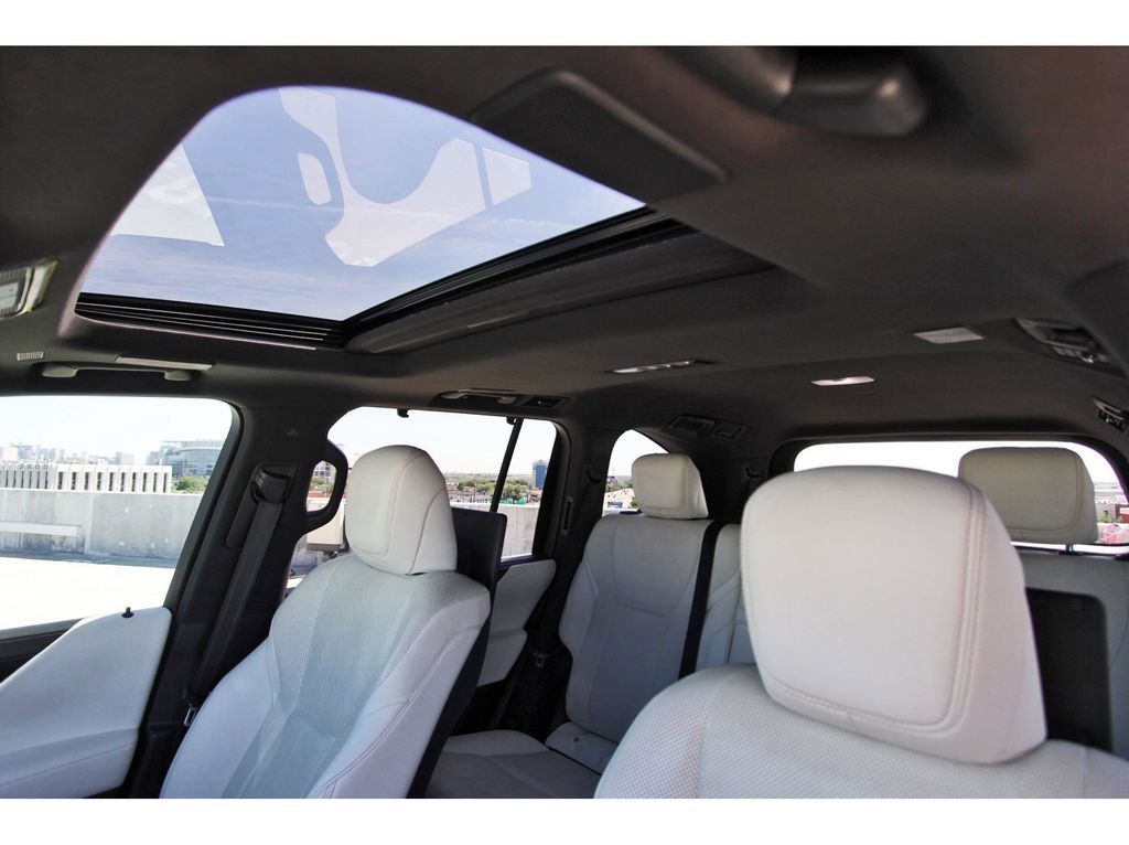 Used 2023 Lexus LX 600 4WD w/ Accessory Package (Z1) image 26