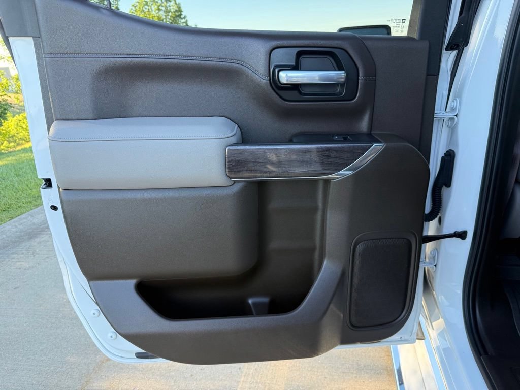 Used 2021 Chevrolet Silverado 1500 LTZ w/ LTZ Premium Package AWD/4WD image 12