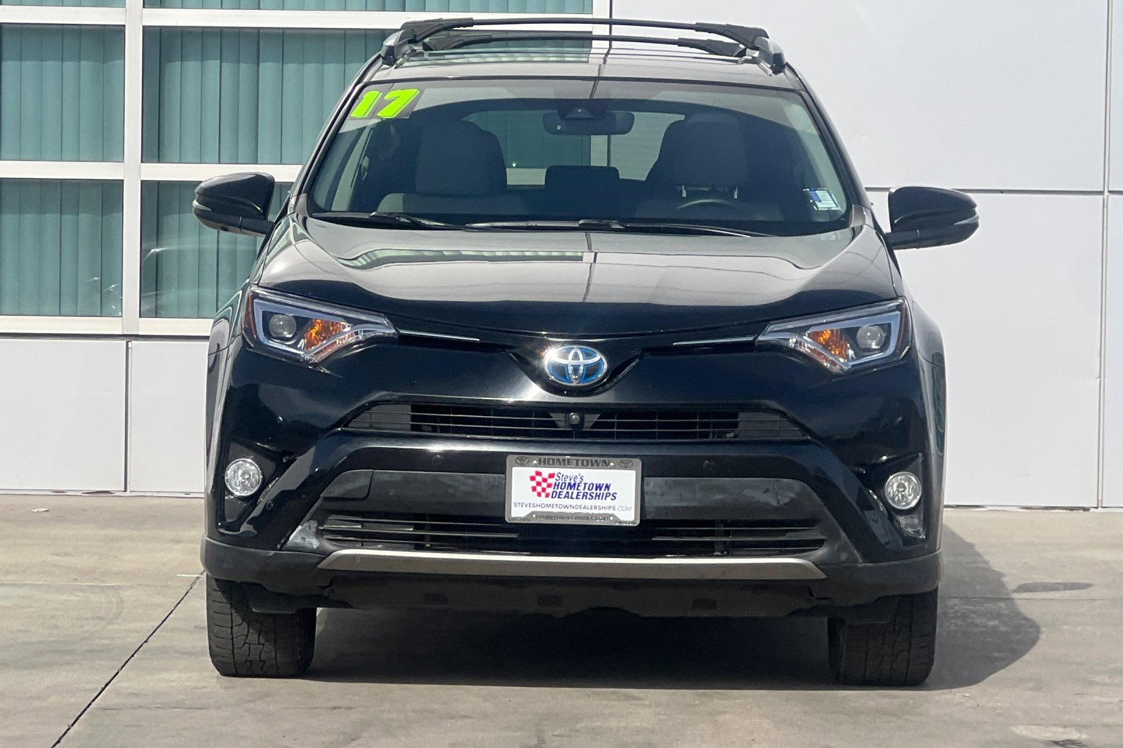 Used 2017 Toyota RAV4 Limited w/ Advanced Technology Package image 6