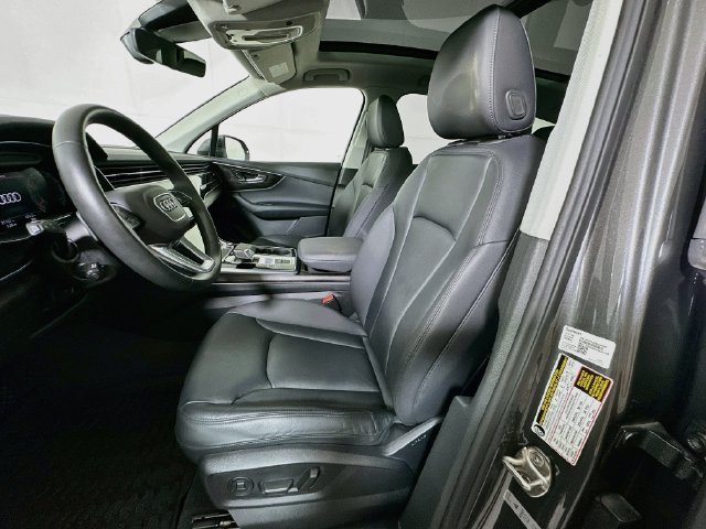 Used 2023 Audi Q7 3.0T Premium w/ Convenience Package AWD/4WD image 21