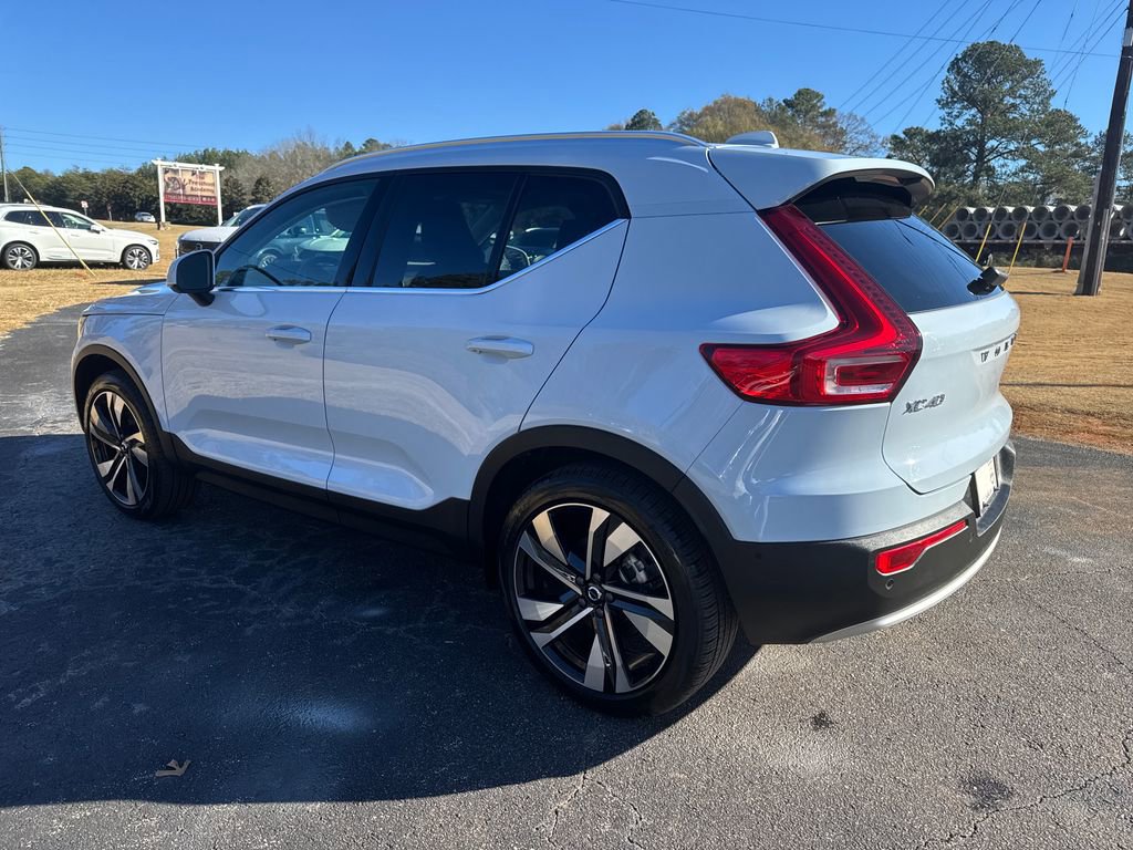 Certified 2025 Volvo XC40 B5 Ultra w/ Protection Package image 3
