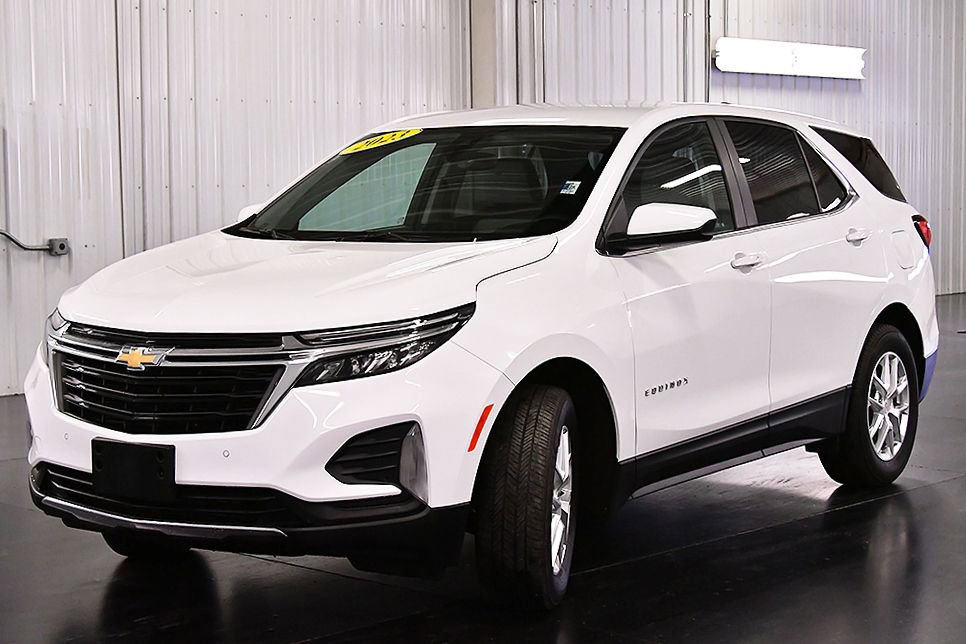 Used 2023 Chevrolet Equinox LT AWD/4WD image 3