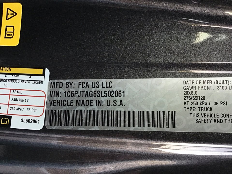 Used 2025 Jeep Gladiator Sport image 35