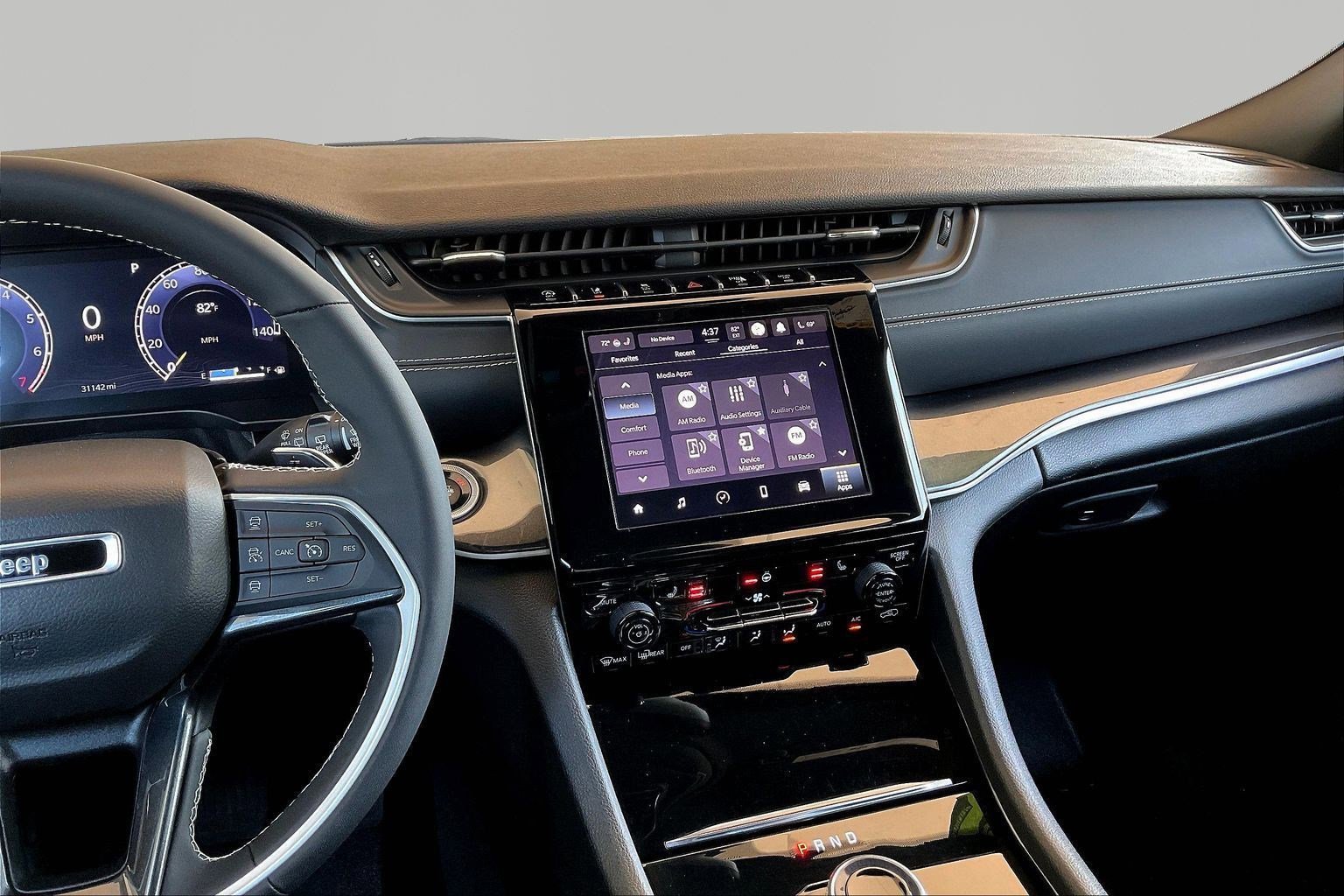 Used 2023 Jeep Grand Cherokee L Laredo AWD/4WD image 9