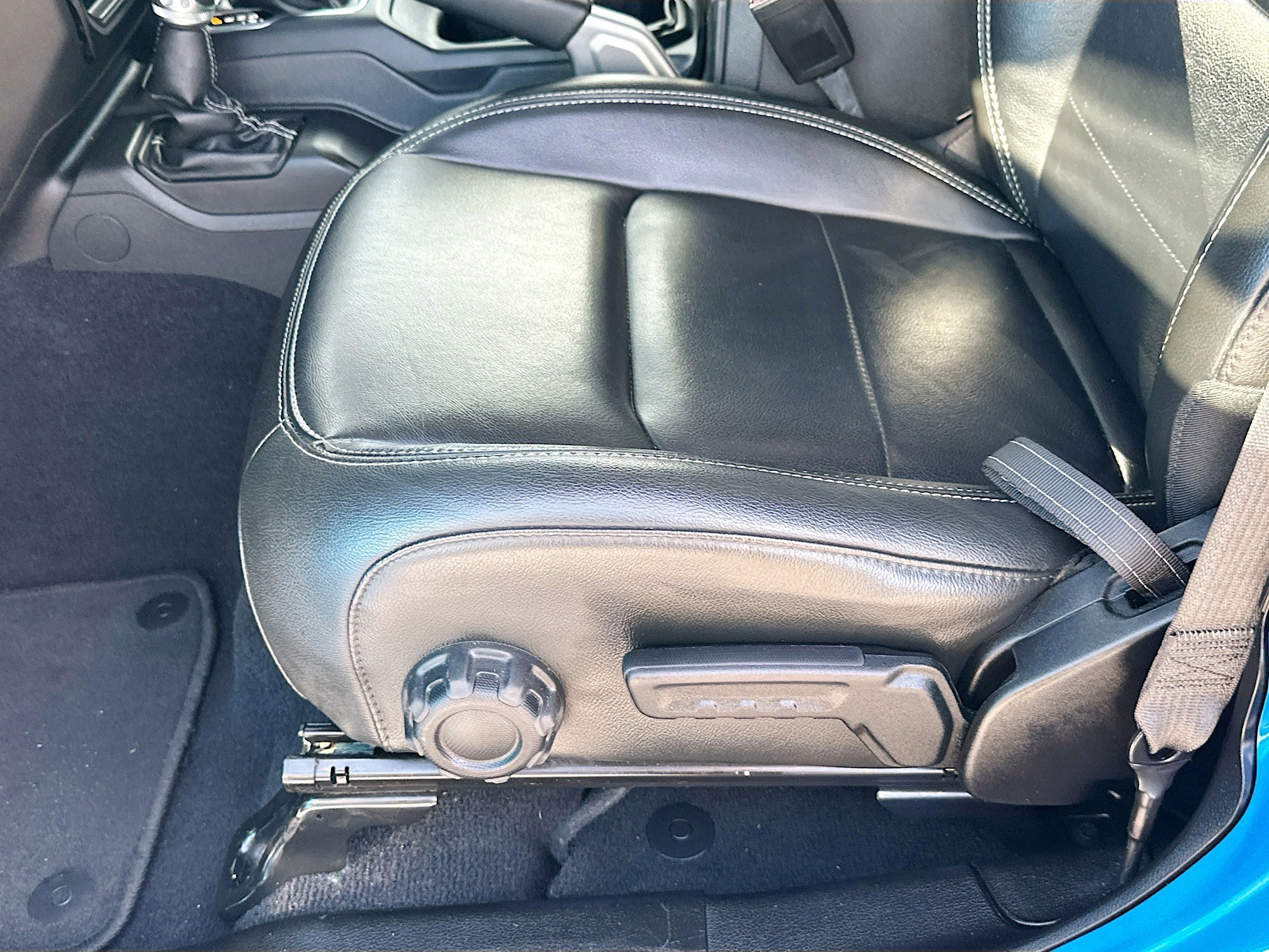 Used 2022 Jeep Wrangler Unlimited Sahara image 19