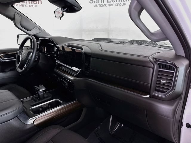 Used 2025 Chevrolet Silverado 1500 LT Trail Boss w/ Convenience Package II AWD/4WD image 30