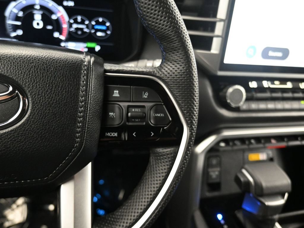 Used 2024 Toyota Sequoia Platinum image 18