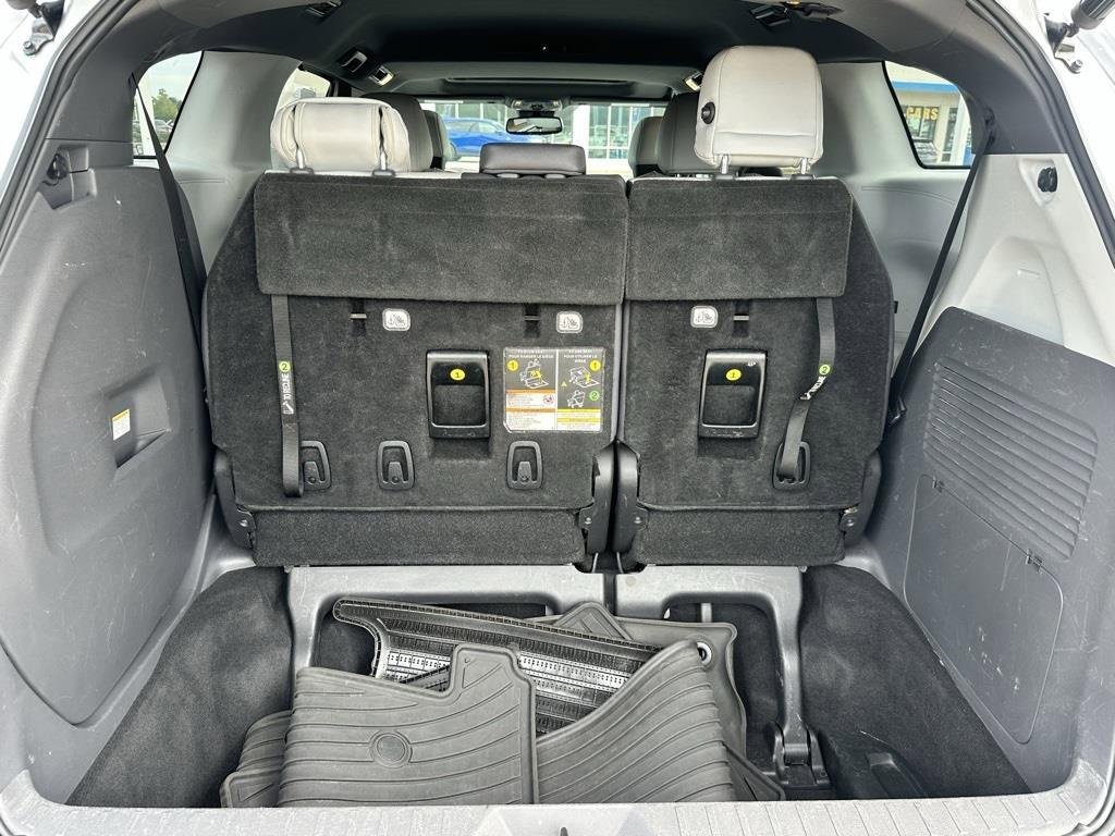 Used 2021 Toyota Sienna XSE image 9