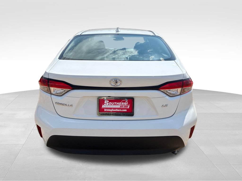 Used 2024 Toyota Corolla LE FWD image 4