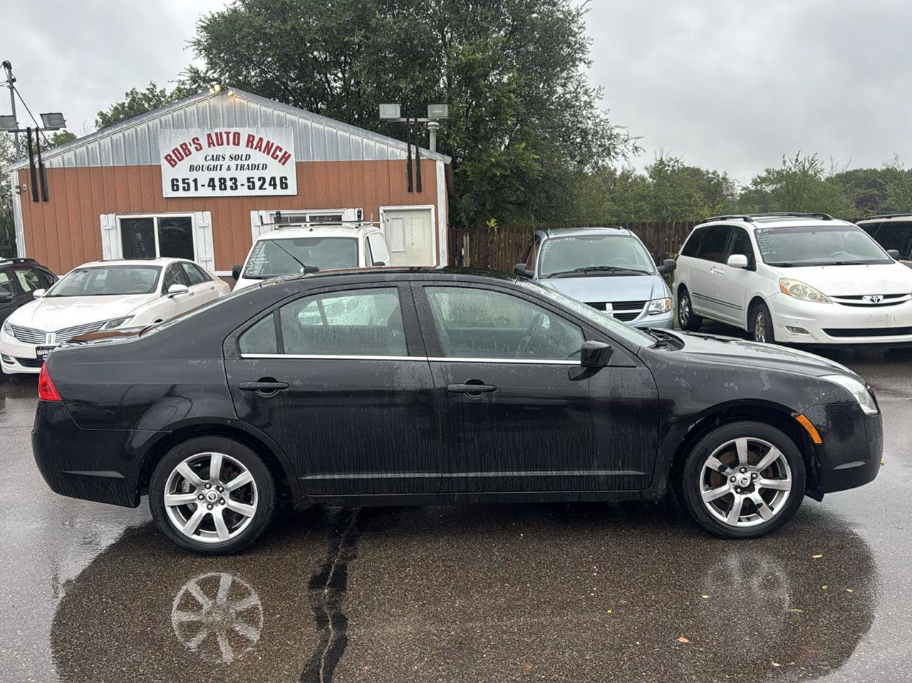 Used 2010 Mercury Milan Premier FWD image 4