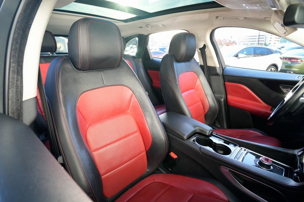 Used 2017 Jaguar F-PACE R-Sport image 28