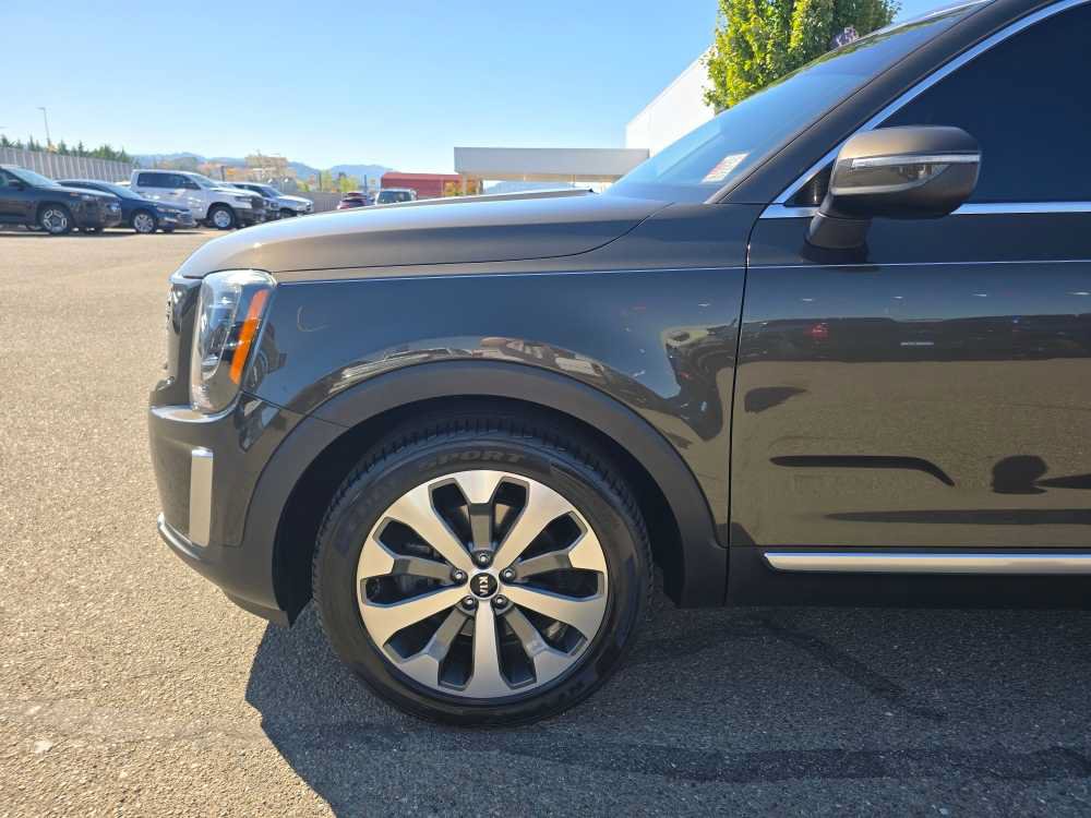 Used 2020 Kia Telluride S w/ S 8 Passenger Seating Package AWD/4WD image 19