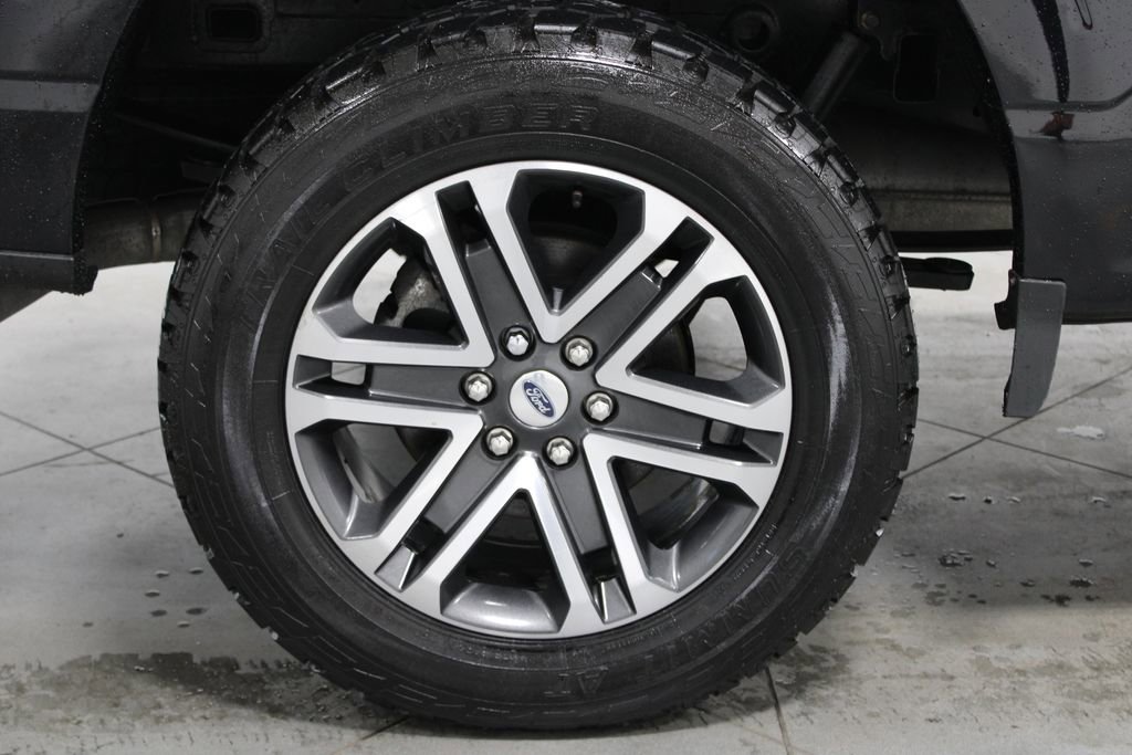 Used 2022 Ford F150 XLT w/ Trailer Tow Package image 14