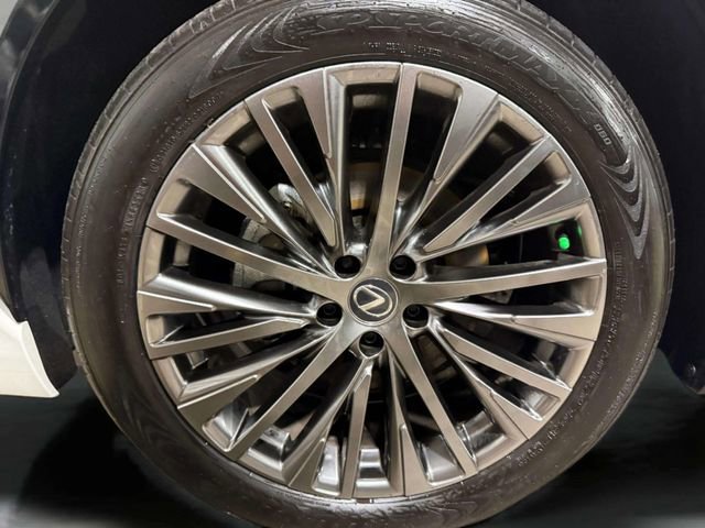 Used 2023 Lexus RZ 450e Premium image 35