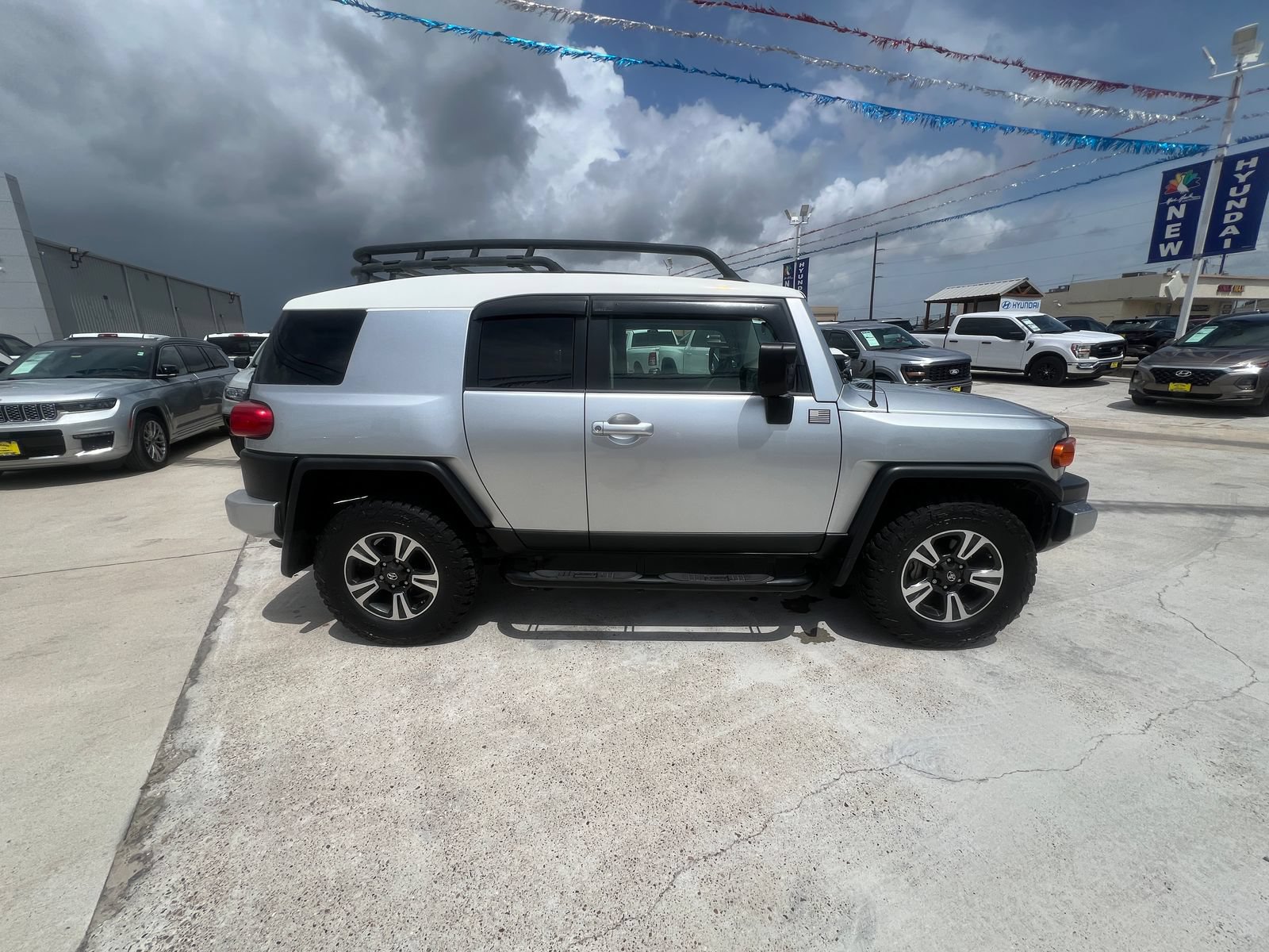 Used 2007 Toyota FJ Cruiser 4WD image 2