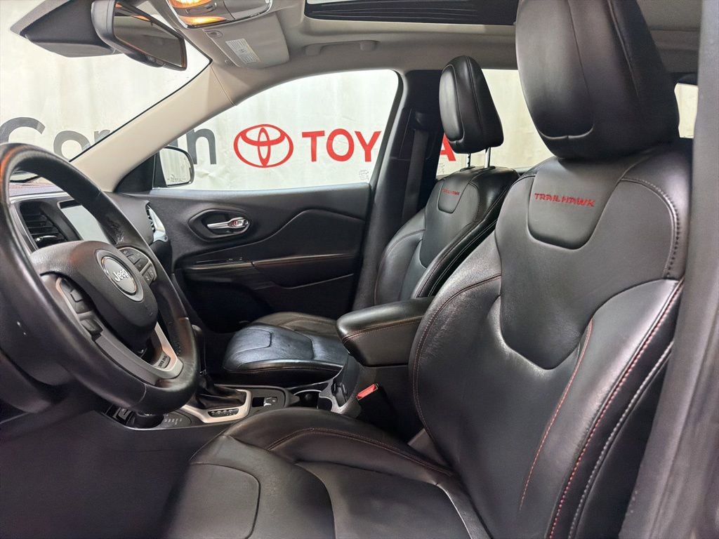 Used 2014 Jeep Cherokee Trailhawk w/ Technology Group AWD/4WD image 22