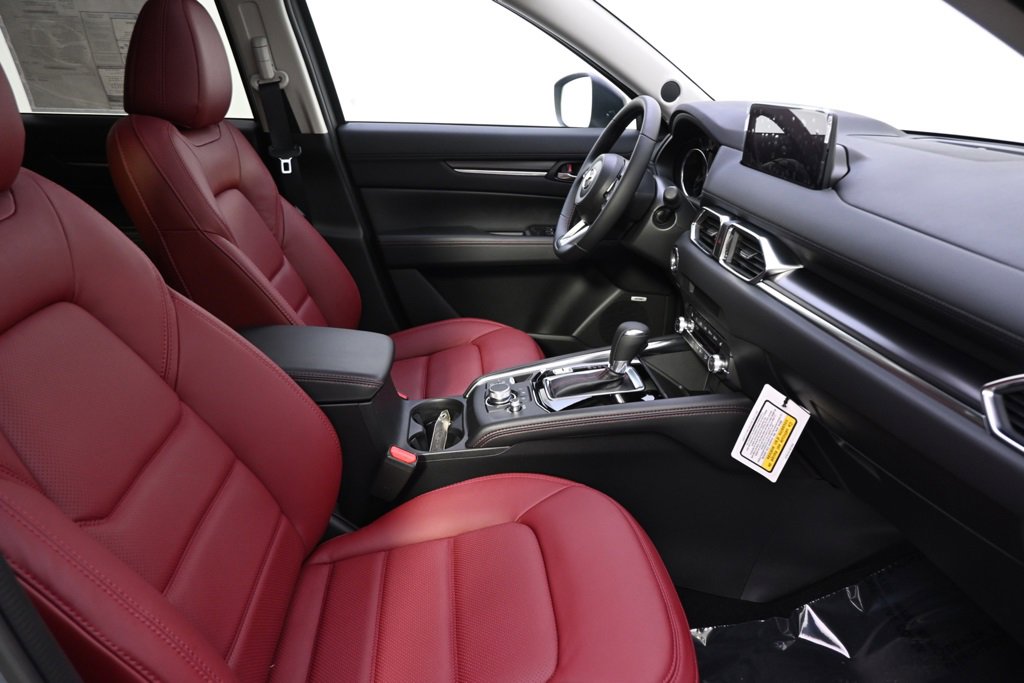 New 2025 MAZDA CX-5 Carbon Edition image 16