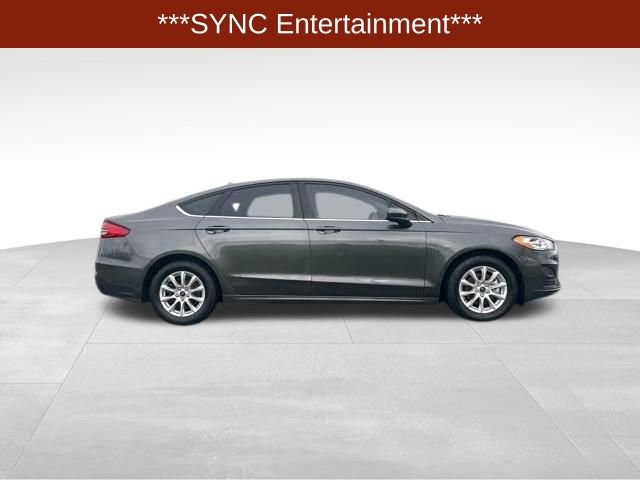 Used 2020 Ford Fusion SE FWD image 8