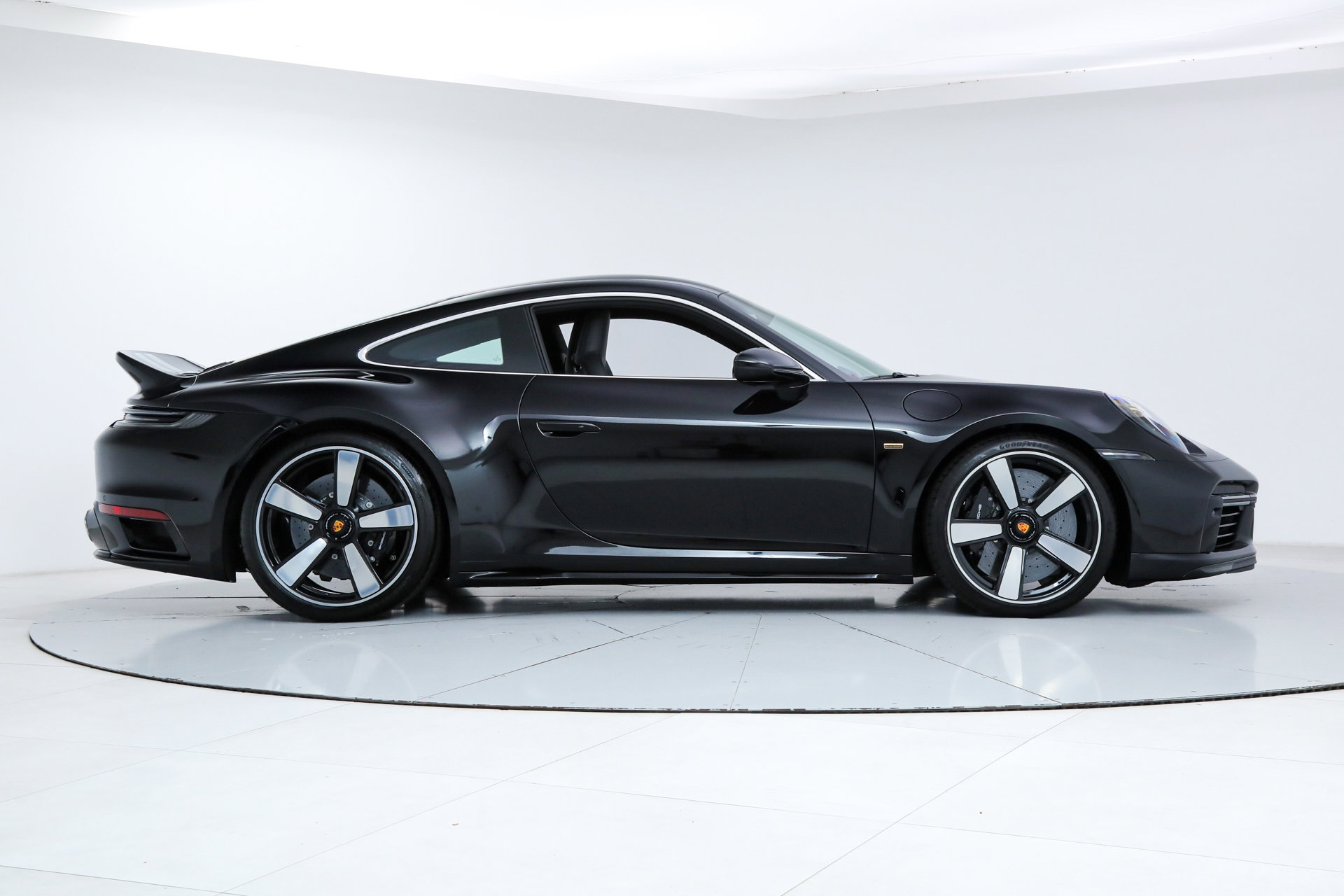 Used 2023 Porsche 911 Sport Classic image 5