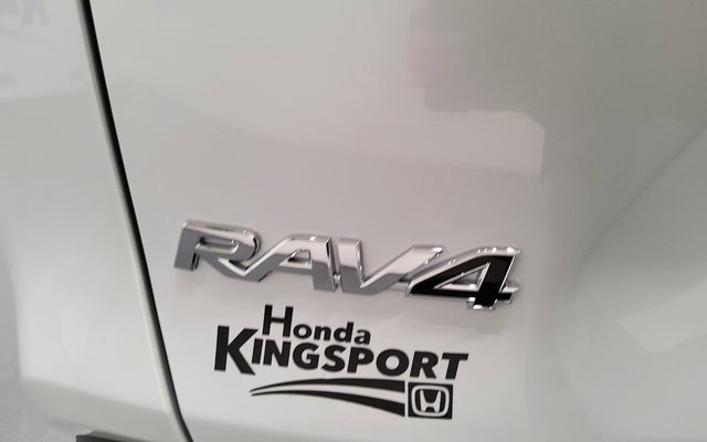 Used 2025 Toyota RAV4 XLE Premium image 48