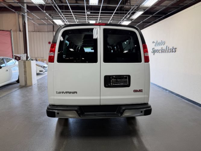 Used 2025 GMC Savana 3500 LT w/ LT Preferred Equipment Group RWD image 3