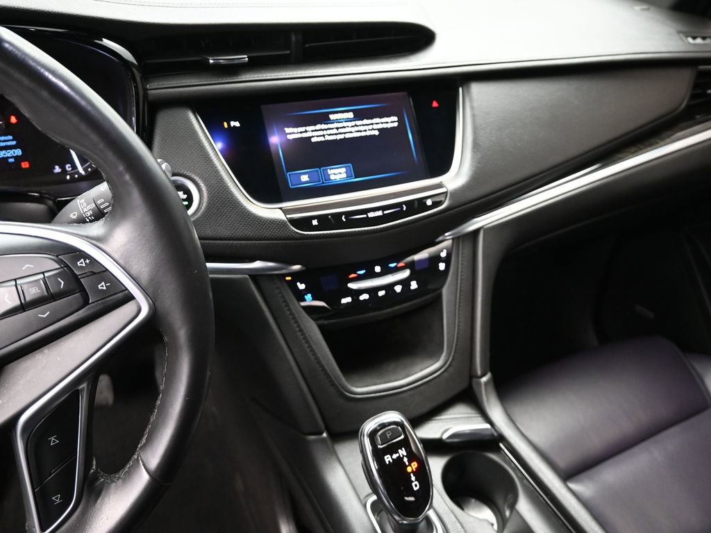 Used 2017 Cadillac XT5 Premium Luxury image 12