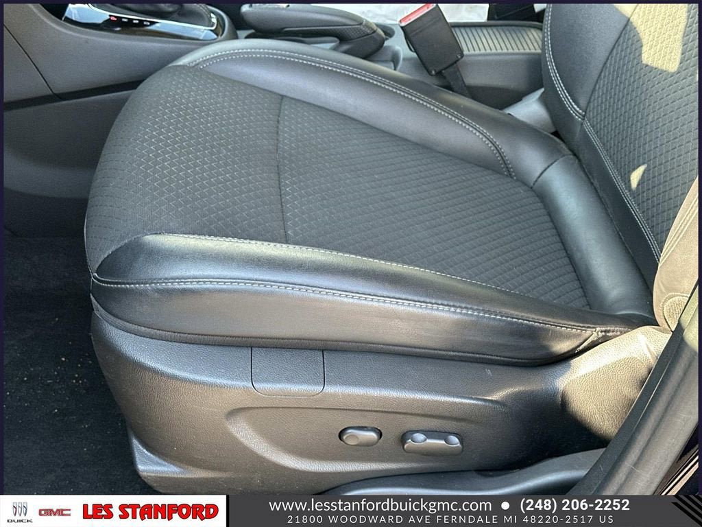 Used 2022 Buick Encore Preferred w/ Safety Package image 18