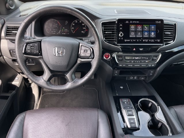Certified 2025 Honda Ridgeline Black Edition image 10