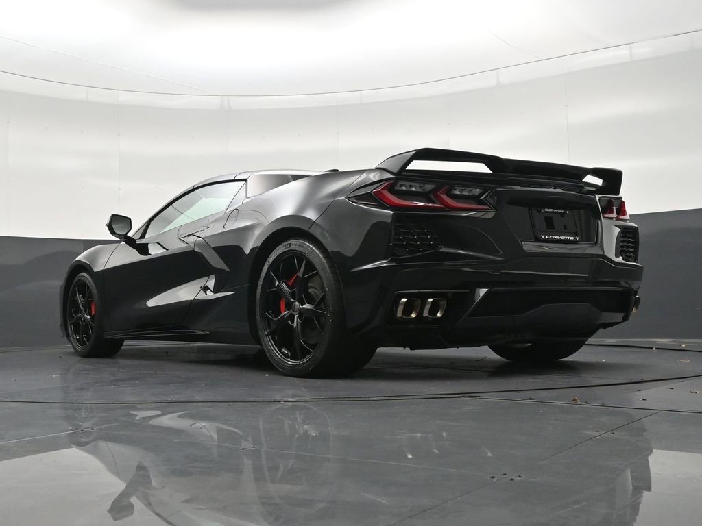 Used 2021 Chevrolet Corvette Stingray Premium Conv w/ Z51 Performance Package RWD image 24