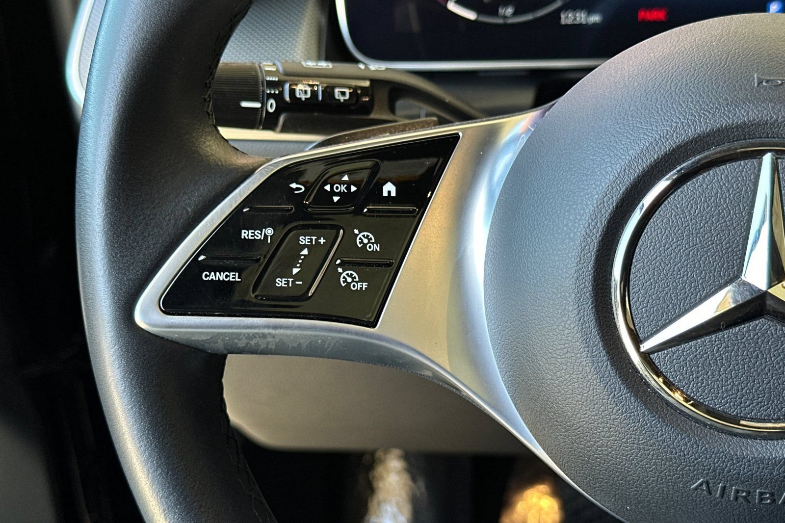 Certified 2024 Mercedes-Benz GLC 300 4MATIC image 31
