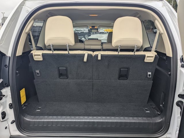 Used 2023 Lexus GX 460 Premium image 17