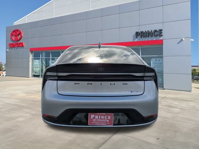 New 2025 Toyota Prius Plug-In Hybrid FWD image 5