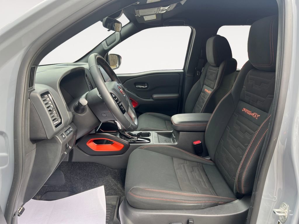 Used 2022 Nissan Frontier PRO-4X image 13