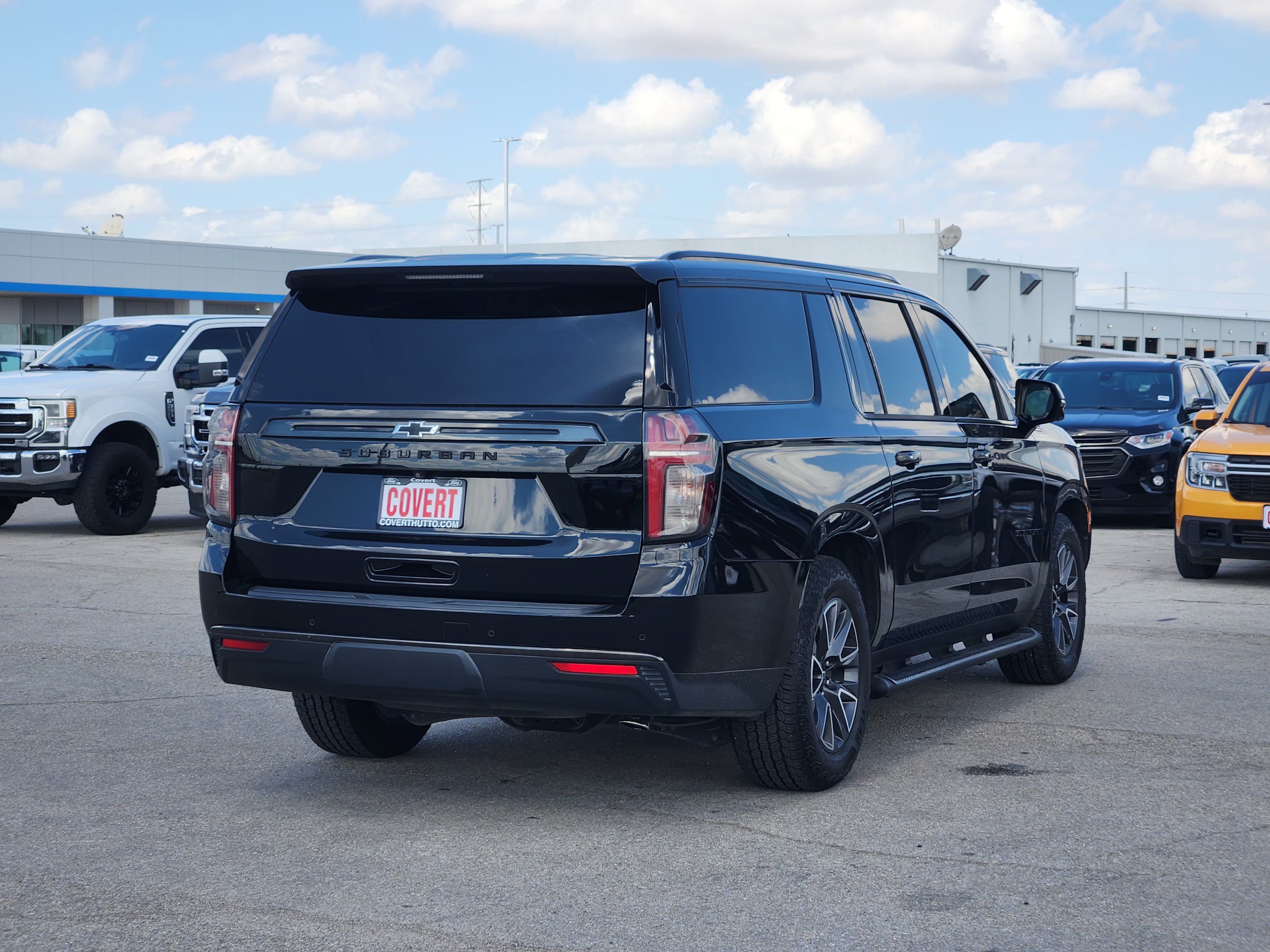 Used 2021 Chevrolet Suburban Z71 w/ Z71 Off-Road Package AWD/4WD image 7