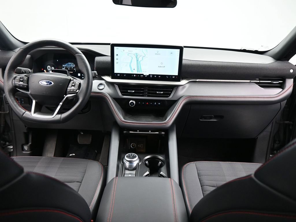 Used 2025 Ford Explorer ST-Line w/ ST-Line Street Pack image 21