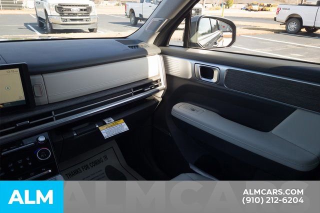 Certified 2025 Hyundai Santa Fe Limited image 19