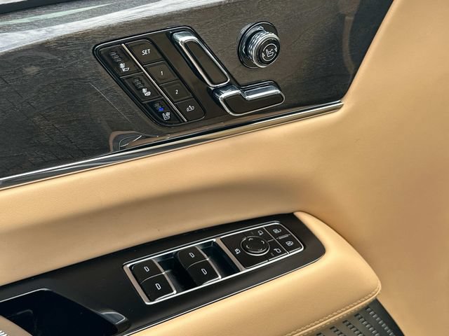 Used 2025 Cadillac Escalade IQ Luxury 2 AWD/4WD image 8