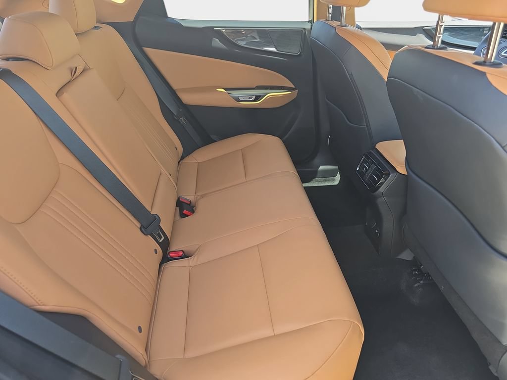 Used 2024 Lexus NX 350 AWD image 13