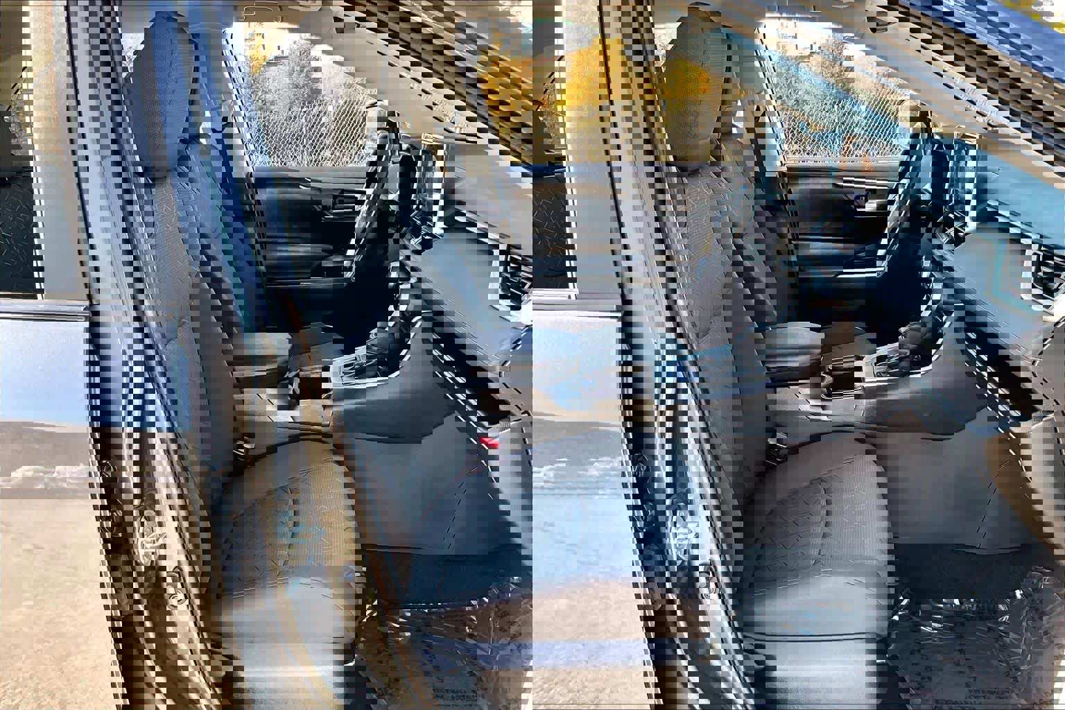 Used 2023 Toyota RAV4 XLE image 9